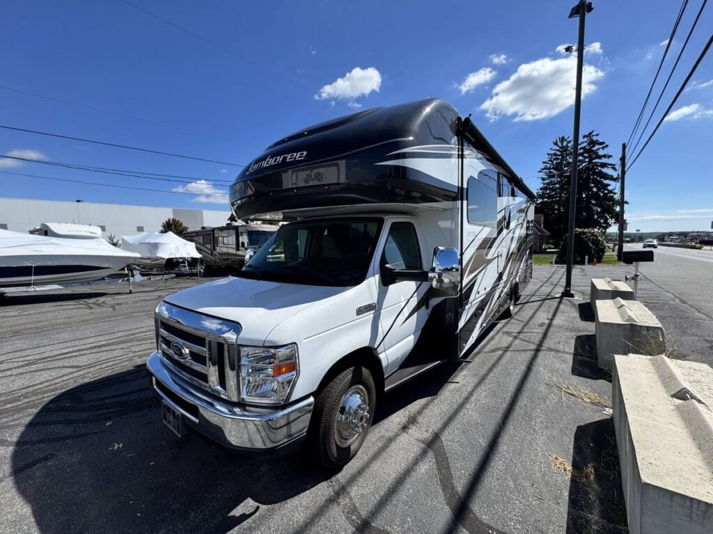 2018 Fleetwood Jamboree 30F Class C Motorhome