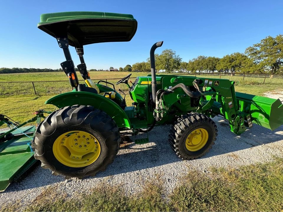 2017 John Deere 5045E Tractor with Loader