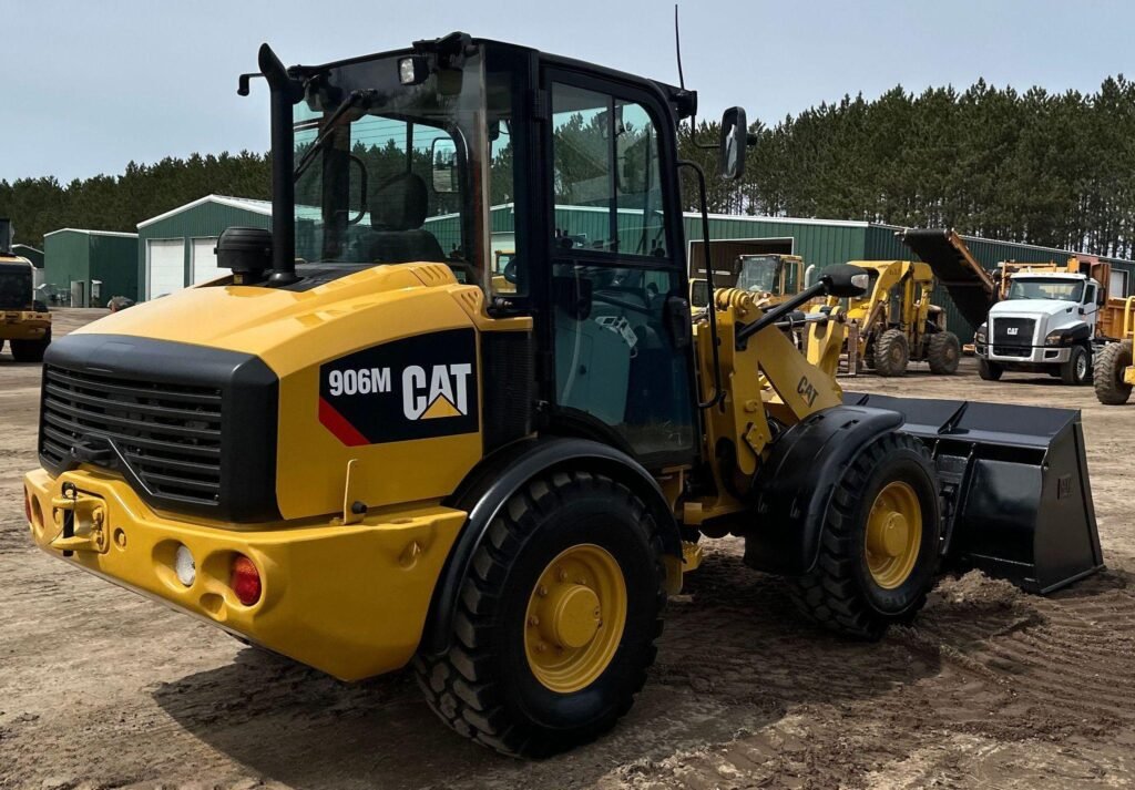 2021 Caterpillar 906M Wheel Loader